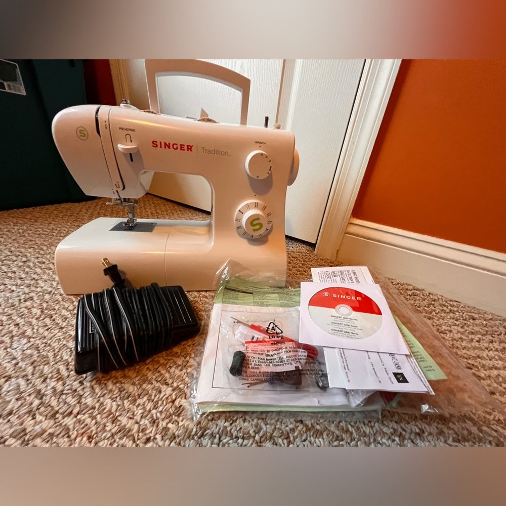 SINGER | Tradition 2277 Sewing Machine